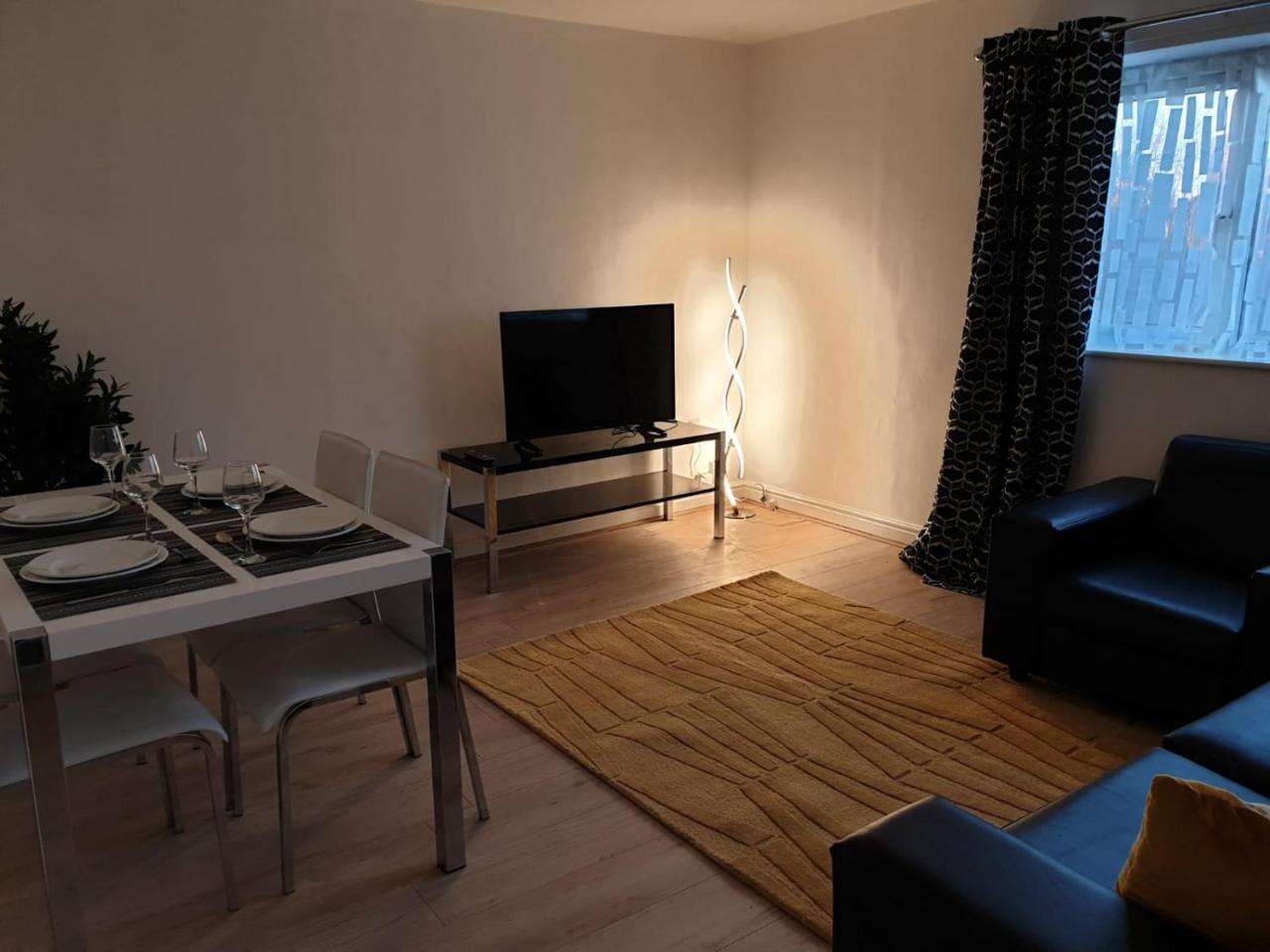 River Court Apartments Lets Кембридж Экстерьер фото